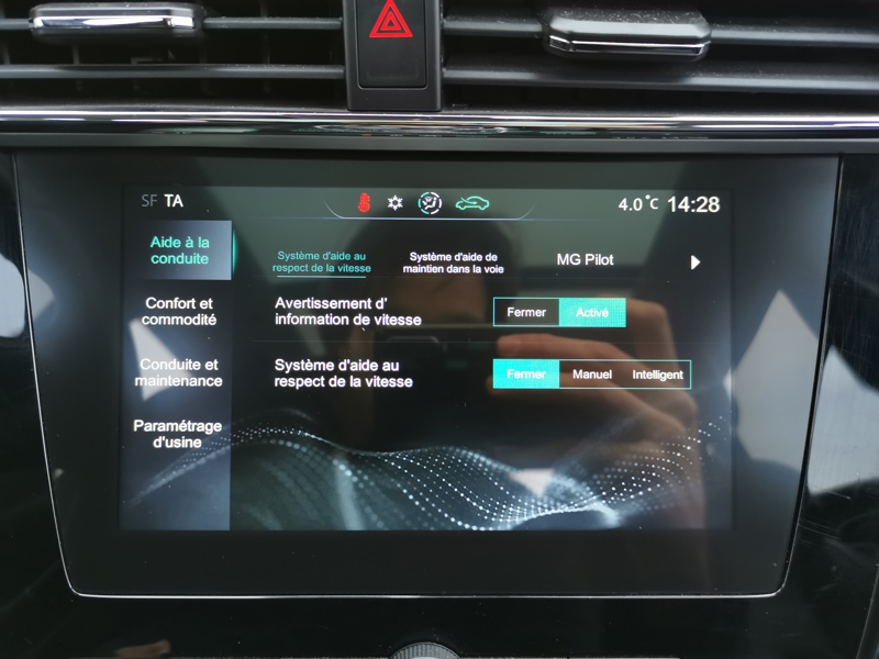 Image MG ZS EV Luxury 143 ch BVA Siège chauffant Toit ouvrant Caméra Régulateur Gps Bluetooth Apple Carplay Clim au