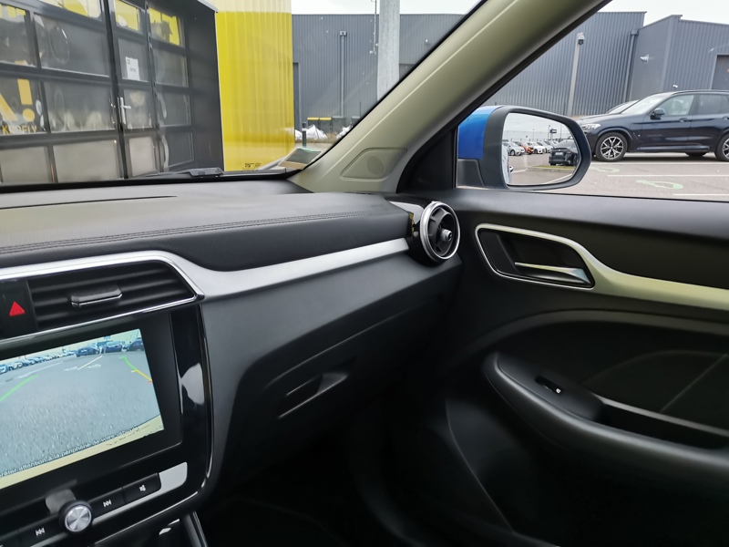 Image MG ZS EV Luxury 143 ch BVA Siège chauffant Toit ouvrant Caméra Régulateur Gps Bluetooth Apple Carplay Clim au