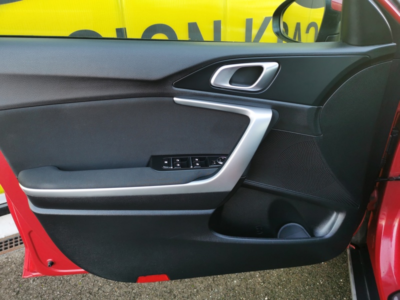 Image Kia XCEED Active 1.0 T-GDI 120 ch  Gps Bluetooth Clim Bi-zone Feux auto  