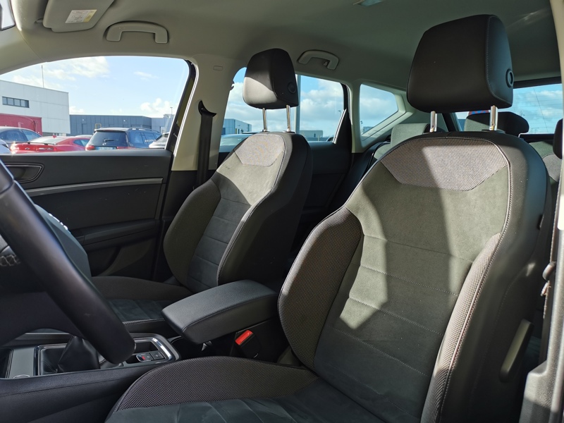 Image Seat ATECA Urban 1.0 TSI 116 ch BMV6  Full Link Gps Bluetooth Clim Bi-zone Caméra Feux auto  