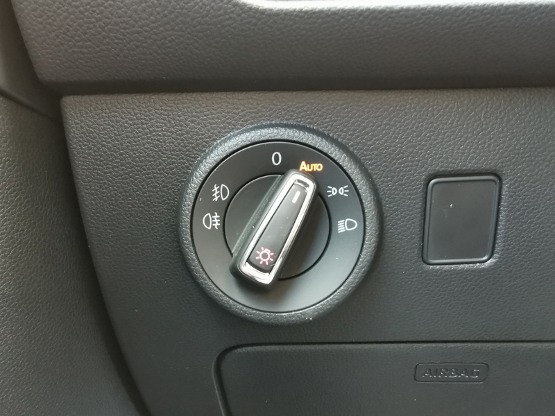 Image Seat ATECA Urban 1.0 TSI 116 ch BMV6  Full Link Gps Bluetooth Clim Bi-zone Caméra Feux auto  