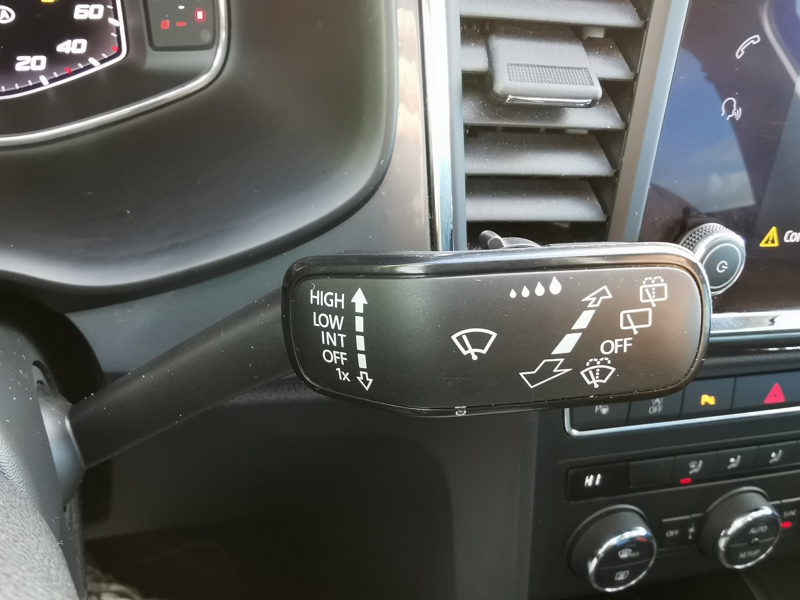 Image Seat ATECA Urban 1.0 TSI 116 ch BMV6  Full Link Gps Bluetooth Clim Bi-zone Caméra Feux auto  