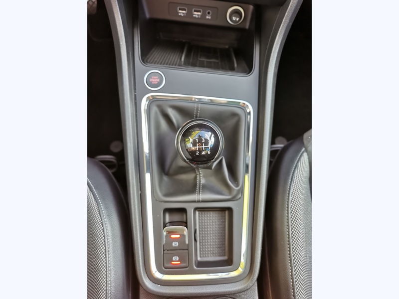 Image Seat ATECA Urban 1.0 TSI 116 ch BMV6  Full Link Gps Bluetooth Clim Bi-zone Caméra Feux auto  