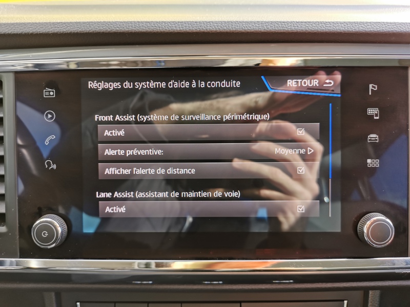 Image Seat ATECA Urban 1.0 TSI 116 ch BMV6  Full Link Gps Bluetooth Clim Bi-zone Caméra Feux auto  