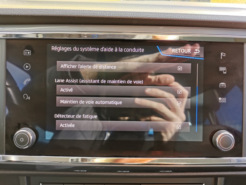 Image Seat ATECA Urban 1.0 TSI 116 ch BMV6  Full Link Gps Bluetooth Clim Bi-zone Caméra Feux auto  