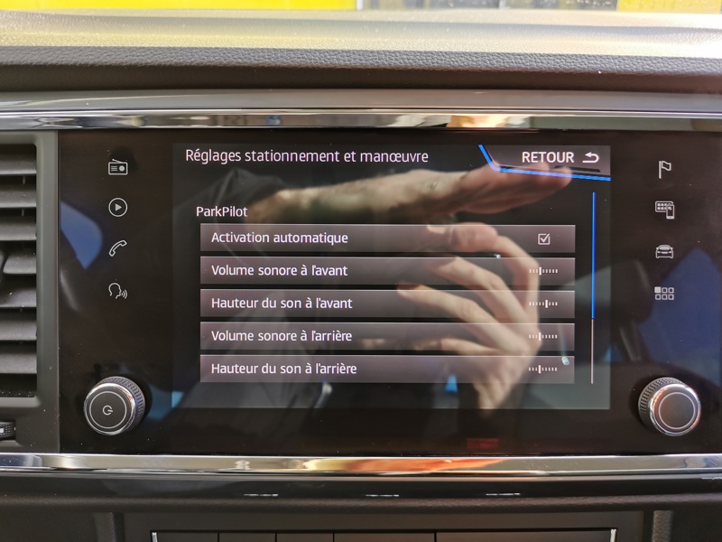 Image Seat ATECA Urban 1.0 TSI 116 ch BMV6  Full Link Gps Bluetooth Clim Bi-zone Caméra Feux auto  