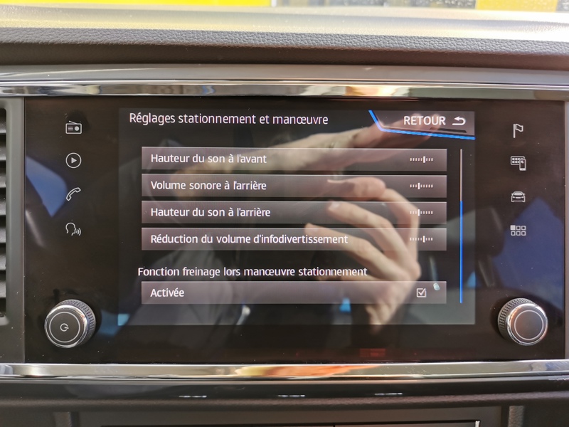 Image Seat ATECA Urban 1.0 TSI 116 ch BMV6  Full Link Gps Bluetooth Clim Bi-zone Caméra Feux auto  