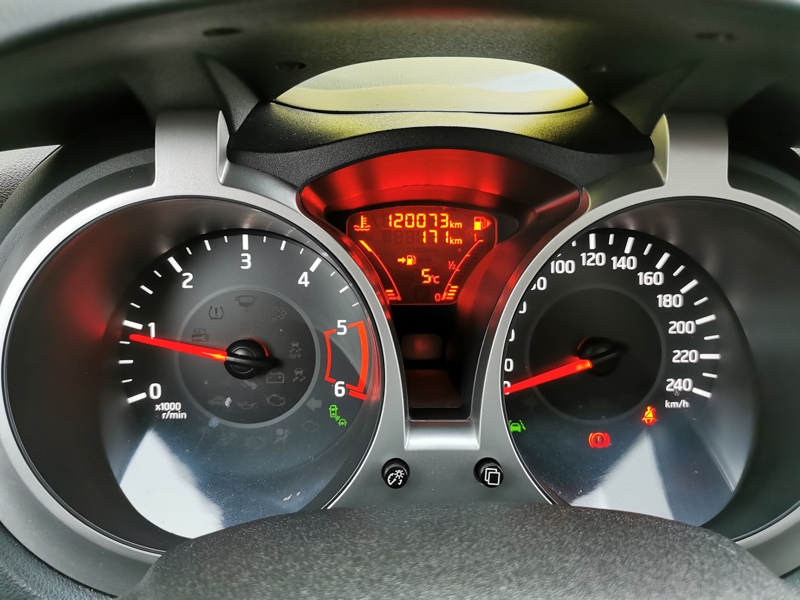 Image Nissan JUKE Visia 1.5 DCI 110 ch BVM6 Régulateur/Limiteur Toit ouvrant Caméra 360 Clim auto Gps Bluetooth  