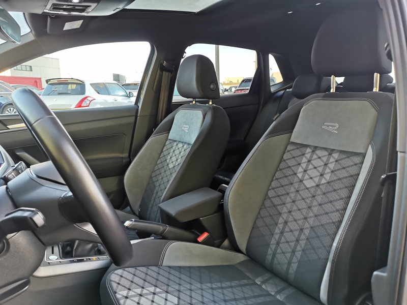 Image Volkswagen POLO VI R-Line 1.0 TSI 95 ch BVM5 Siège chauffant Toit ouvrant Caméra Apple Carplay Clim Bi-zone Beats Démar