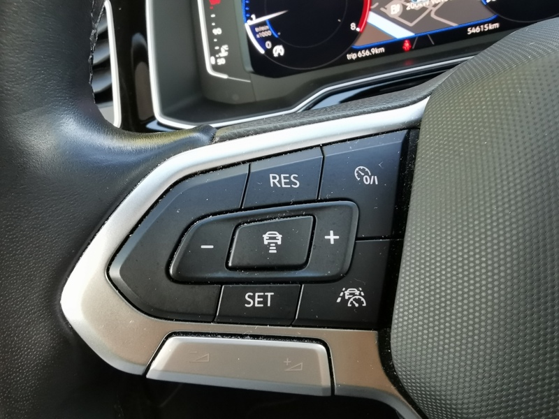 Image Volkswagen POLO VI R-Line 1.0 TSI 95 ch BVM5 Siège chauffant Toit ouvrant Caméra Apple Carplay Clim Bi-zone Beats Démar