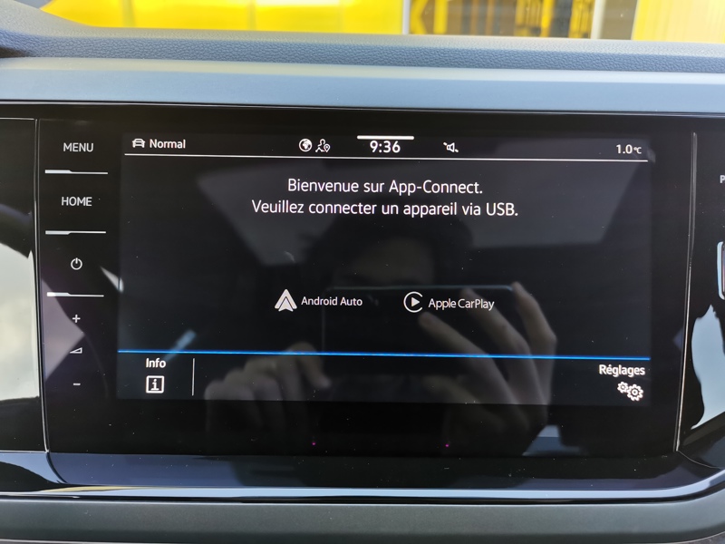 Image Volkswagen POLO VI R-Line 1.0 TSI 95 ch BVM5 Siège chauffant Toit ouvrant Caméra Apple Carplay Clim Bi-zone Beats Démar