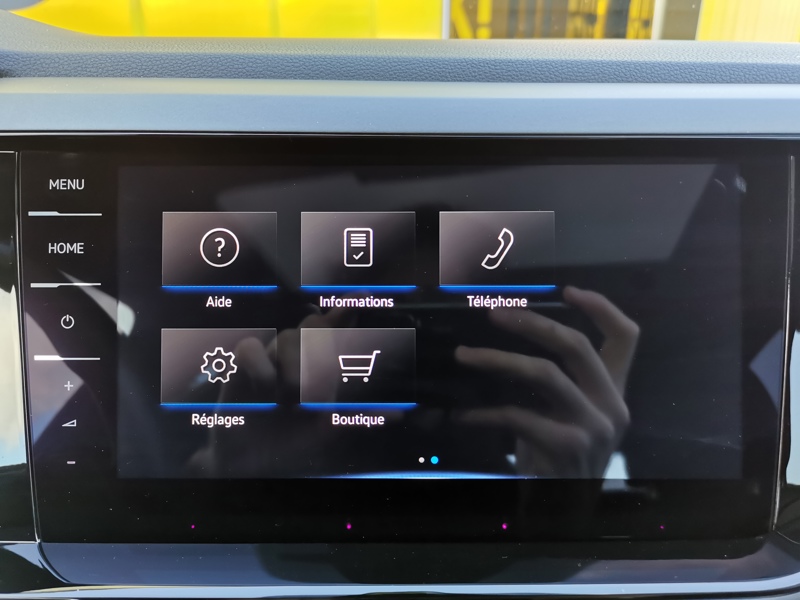 Image Volkswagen POLO VI R-Line 1.0 TSI 95 ch BVM5 Siège chauffant Toit ouvrant Caméra Apple Carplay Clim Bi-zone Beats Démar