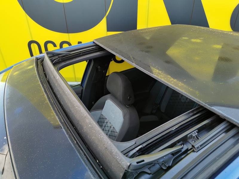 Image Volkswagen POLO VI R-Line 1.0 TSI 95 ch BVM5 Siège chauffant Toit ouvrant Caméra Apple Carplay Clim Bi-zone Beats Démar