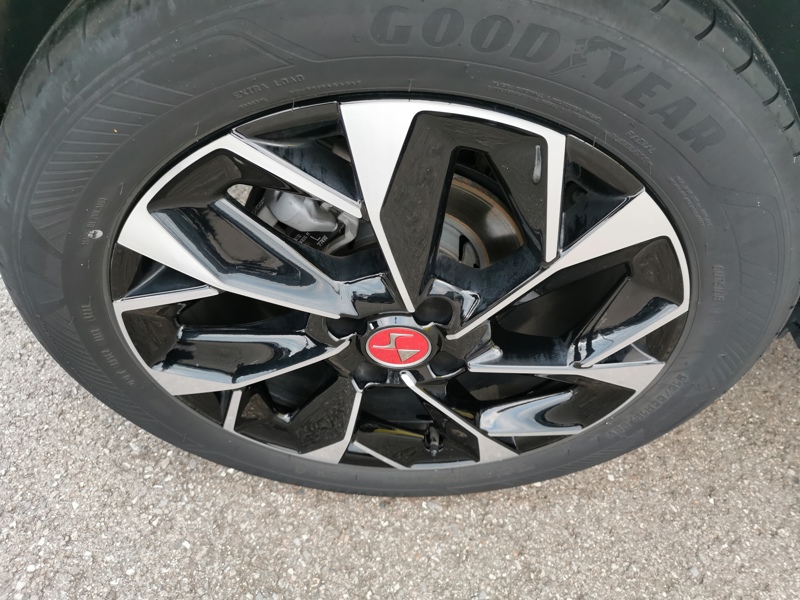 Image DS DS 3 Performance Line + 1.5 BlueHDI 130 ch BVA8 Régulateur/Limiteur Bluetooth Gps Caméra Clim auto  