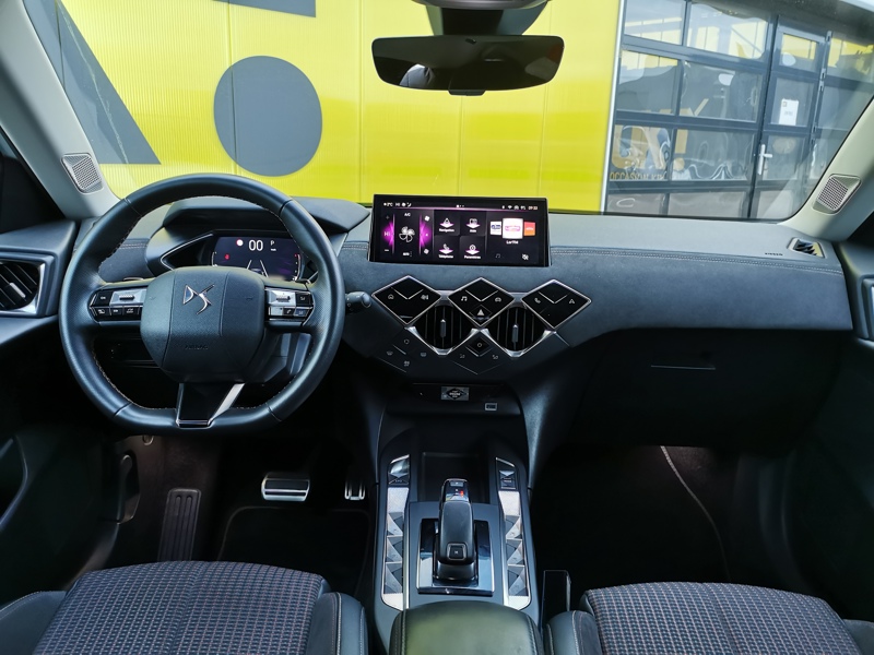 Image DS DS 3 Performance Line + 1.5 BlueHDI 130 ch BVA8 Régulateur/Limiteur Bluetooth Gps Caméra Clim auto  