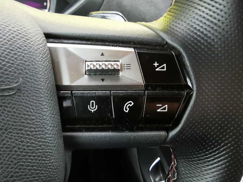 Image DS DS 3 Performance Line + 1.5 BlueHDI 130 ch BVA8 Régulateur/Limiteur Bluetooth Gps Caméra Clim auto  