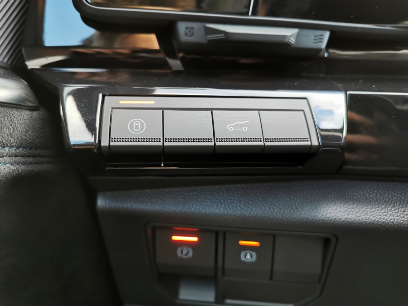 Image Renault AUSTRAL Iconic Esprit Alpine 1.2 E-Tech 200 ch EDC15 Siège chauffant Volant chauffant Coffre électrique Appl