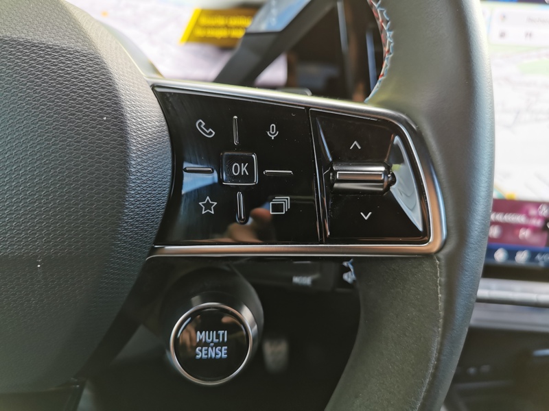 Image Renault AUSTRAL Iconic Esprit Alpine 1.2 E-Tech 200 ch EDC15 Siège chauffant Volant chauffant Coffre électrique Appl