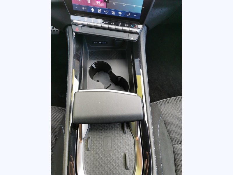 Image Renault AUSTRAL Iconic Esprit Alpine 1.2 E-Tech 200 ch EDC15 Siège chauffant Volant chauffant Coffre électrique Appl