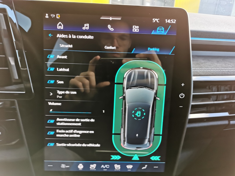 Image Renault AUSTRAL Iconic Esprit Alpine 1.2 E-Tech 200 ch EDC15 Siège chauffant Volant chauffant Coffre électrique Appl