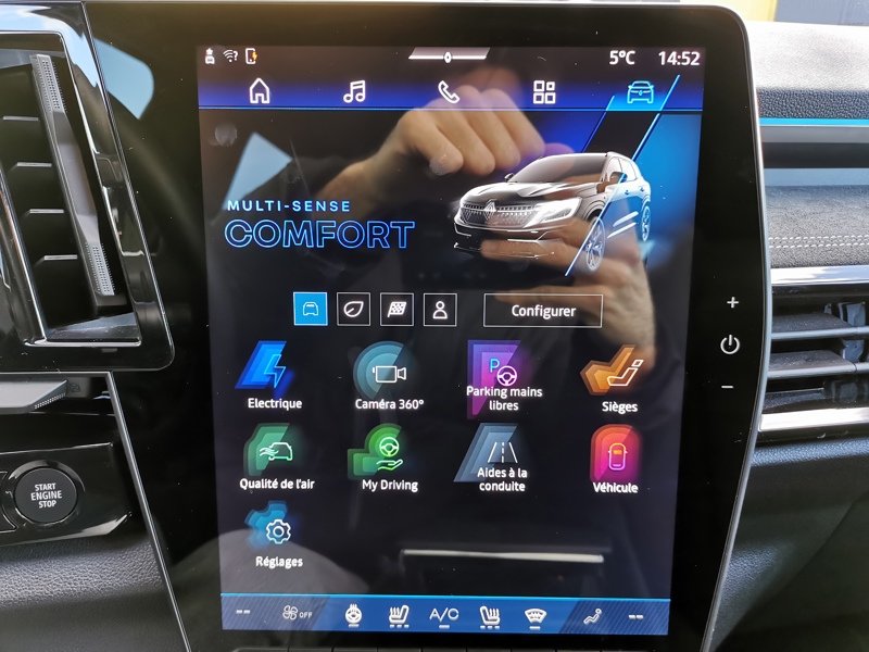 Image Renault AUSTRAL Iconic Esprit Alpine 1.2 E-Tech 200 ch EDC15 Siège chauffant Volant chauffant Coffre électrique Appl