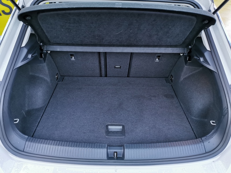 Image Volkswagen T-ROC Life Business 2.0 TDI 116 ch BVM6 Clim auto Bi-zone Bluetooth Gps Caméra  