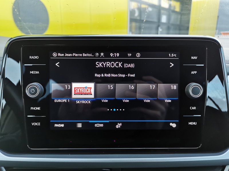 Image Volkswagen T-ROC Life Business 2.0 TDI 116 ch BVM6 Clim auto Bi-zone Bluetooth Gps Caméra  