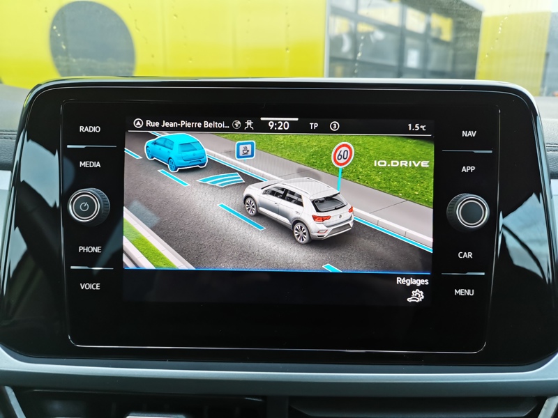 Image Volkswagen T-ROC Life Business 2.0 TDI 116 ch BVM6 Clim auto Bi-zone Bluetooth Gps Caméra  