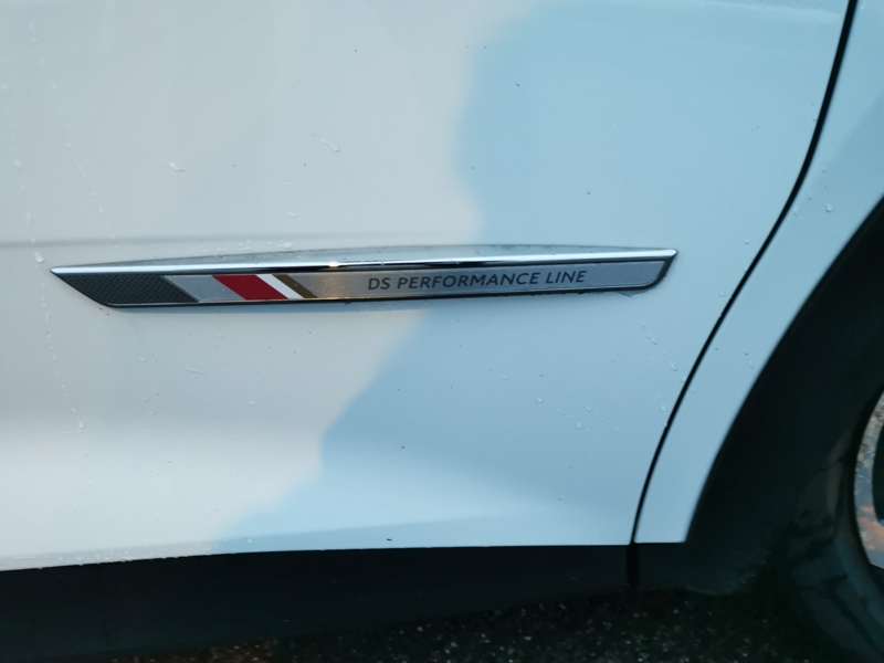 Image DS DS 7 CROSSBACK Performance Line 1.5 BlueHDI 130 ch BVA8 Régulateur/Limiteur Bluetooth Gps Caméra Feux auto  