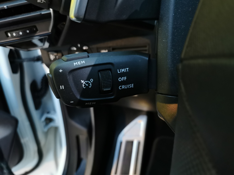 Image DS DS 7 CROSSBACK Performance Line 1.5 BlueHDI 130 ch BVA8 Régulateur/Limiteur Bluetooth Gps Caméra Feux auto  