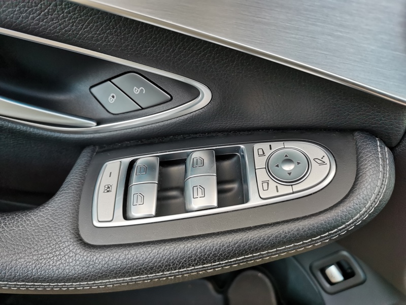 Image Mercedes-Benz CLASSE C BREAK 200 d Break Executive 136 ch BVA Attelage Coffre électrique Siège chauffant Bluetooth Gps Caméra  Po