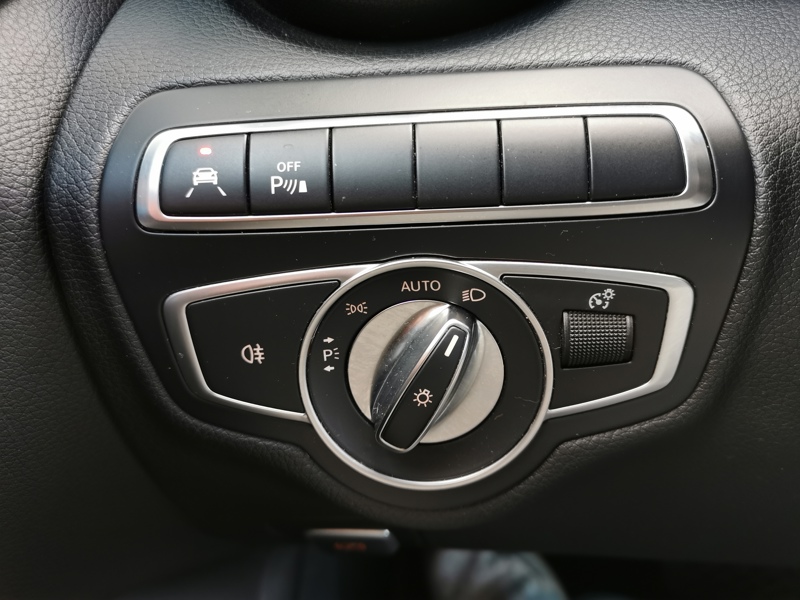 Image Mercedes-Benz CLASSE C BREAK 200 d Break Executive 136 ch BVA Attelage Coffre électrique Siège chauffant Bluetooth Gps Caméra  Po