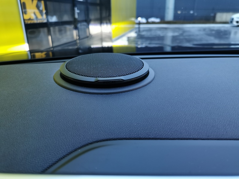 Image Peugeot 2008 GT Pack 1.2 130 ch EAT8 Toit pano Siège chauffant Focal Caméra Gps Bluetooth >Démarrage ss clé 