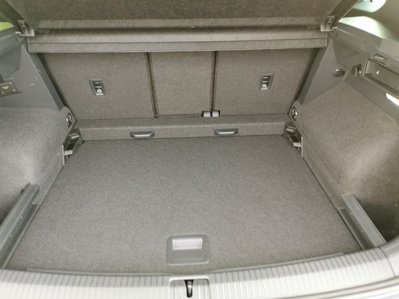 Image Volkswagen TIGUAN R-Line Exclusive 4Motion 2.0 TDI 200 ch DSG7 Cuir électrique à mémoire chauffant Volant chauffant To