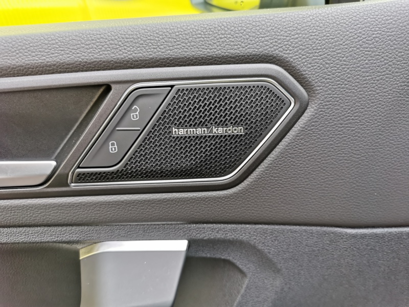 Image Volkswagen TIGUAN R-Line Exclusive 4Motion 2.0 TDI 200 ch DSG7 Cuir électrique à mémoire chauffant Volant chauffant To