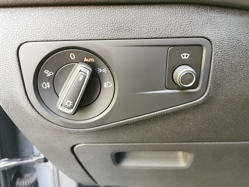 Image Volkswagen TIGUAN R-Line Exclusive 4Motion 2.0 TDI 200 ch DSG7 Cuir électrique à mémoire chauffant Volant chauffant To