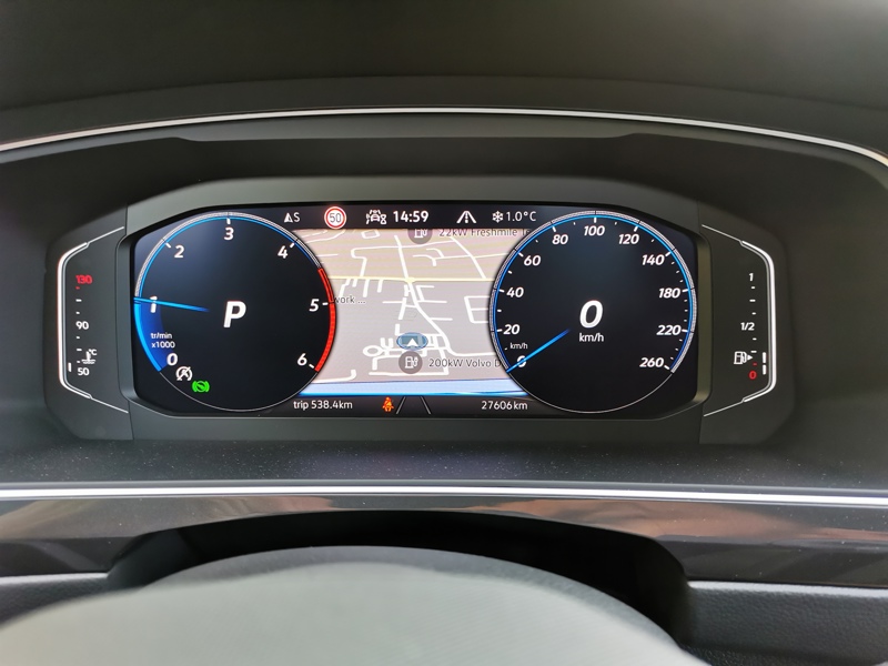 Image Volkswagen TIGUAN R-Line Exclusive 4Motion 2.0 TDI 200 ch DSG7 Cuir électrique à mémoire chauffant Volant chauffant To