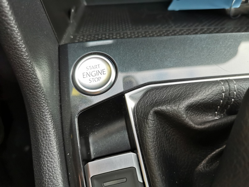 Image Volkswagen TIGUAN R-Line Exclusive 4Motion 2.0 TDI 200 ch DSG7 Cuir électrique à mémoire chauffant Volant chauffant To