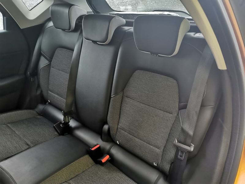 Image RENAULT CAPTUR CAPTUR 1.3 TCE 130CH Intens 1.3 TCE 130 ch BVA7 Bluetooth Radar de stationnement Clim auto Régulateur/Limiteur Feux auto 