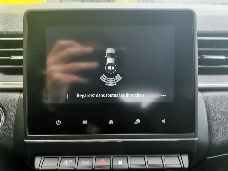 Image RENAULT CAPTUR CAPTUR 1.3 TCE 130CH Intens 1.3 TCE 130 ch BVA7 Bluetooth Radar de stationnement Clim auto Régulateur/Limiteur Feux auto 