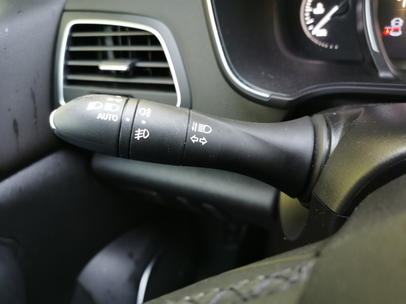 Image Renault MEGANE IV BERLINE 5 PTES. Intens 1.5 DCI 110 ch BVA  Siège chauffant Gps Bluetooth Volant chauffant Caméra Régulateur/Limiteur