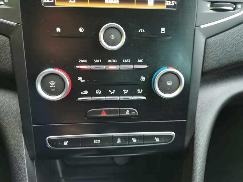 Image Renault MEGANE IV BERLINE 5 PTES. Intens 1.5 DCI 110 ch BVA  Siège chauffant Gps Bluetooth Volant chauffant Caméra Régulateur/Limiteur