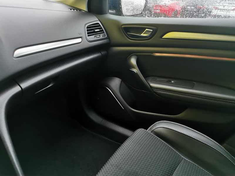 Image Renault MEGANE IV BERLINE 5 PTES. Intens 1.5 DCI 110 ch BVA  Siège chauffant Gps Bluetooth Volant chauffant Caméra Régulateur/Limiteur