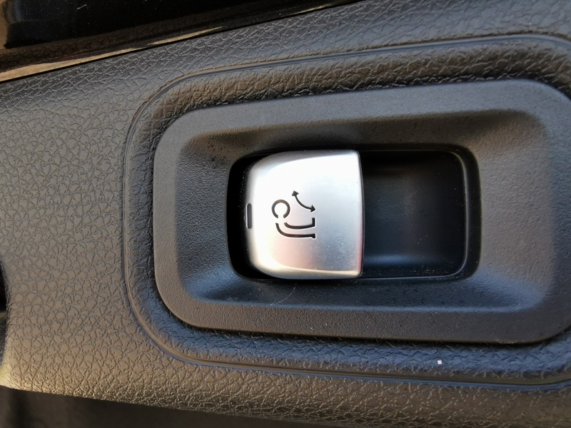 Image Mercedes-Benz 汃獡敳䔠䈠牥楬敮 E 400 4MATIC Fascination 9G-tronic Siège électrique à mémoire chauffant/ventilé Attelage Toit ouvran