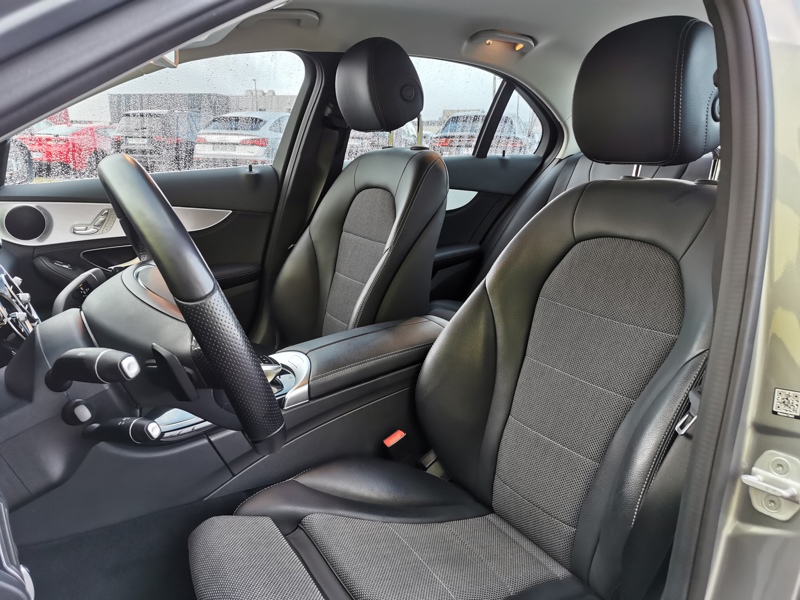 Image Mercedes-Benz CLASSE C BERLINE 220 d BVA 170 ch  Siège électrique à mémoire Bluetooth Gps Feux auto Radar de stationnement  