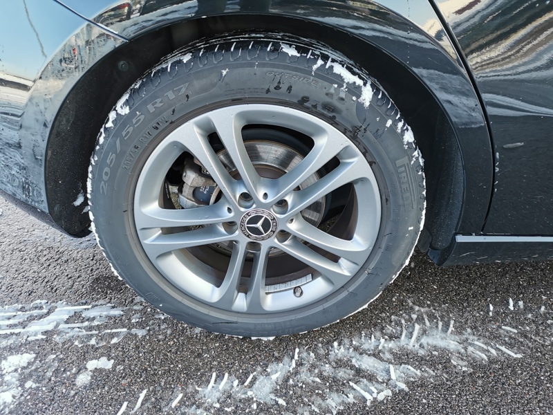 Image Mercedes-Benz CLASSE A 200 d Business Line  Régulateur/Limiteur Toit ouvrant Gps Bluetooth Caméra Clim auto  