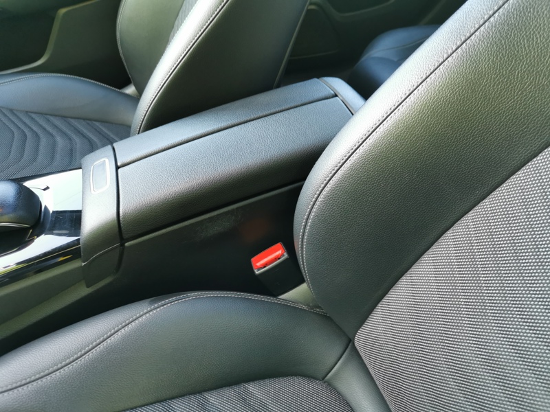 Image Mercedes-Benz CLASSE A 200 d Business Line  Régulateur/Limiteur Toit ouvrant Gps Bluetooth Caméra Clim auto  