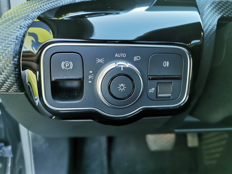 Image Mercedes-Benz CLASSE A 200 d Business Line  Régulateur/Limiteur Toit ouvrant Gps Bluetooth Caméra Clim auto  