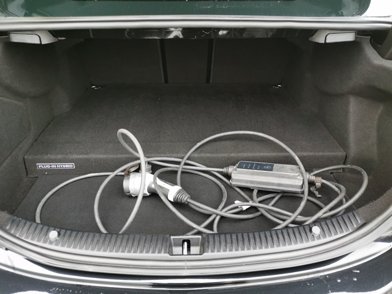 Image Mercedes-Benz CLASSE C BERLINE 350 e Berline Sportline Plug-in Hybrid Toit ouvrant Bluetooth Caméra 360 Clim Bi-zone Feux auto  