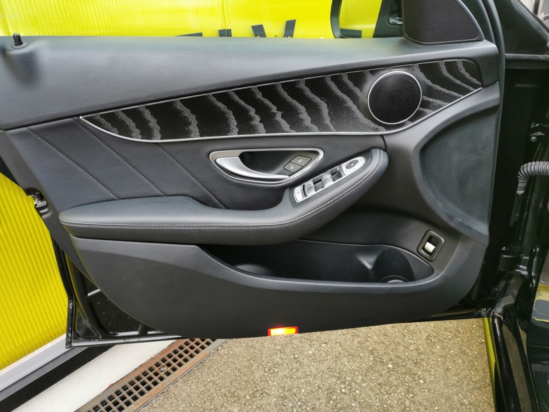 Image Mercedes-Benz CLASSE C BERLINE 350 e Berline Sportline Plug-in Hybrid Toit ouvrant Bluetooth Caméra 360 Clim Bi-zone Feux auto  